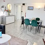 Edif Vaumar Com Vista Mar